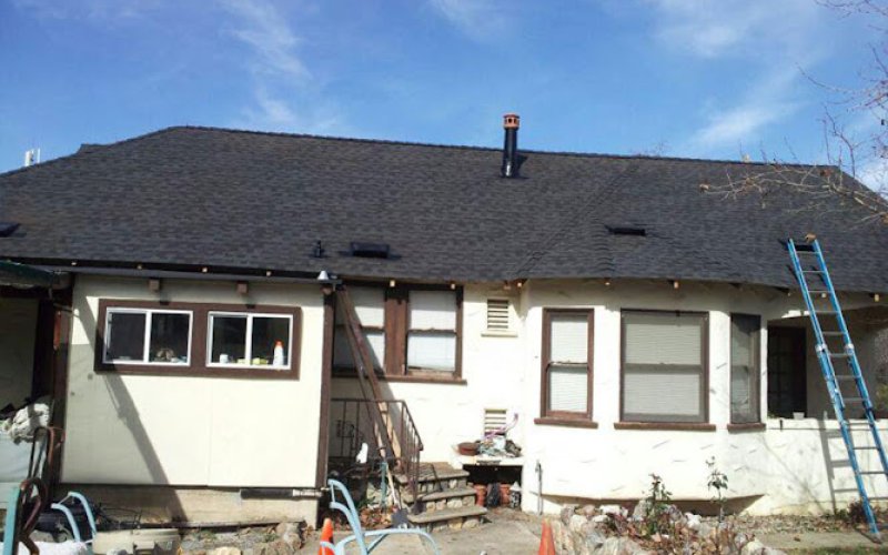 Custom Roofing & Gutters