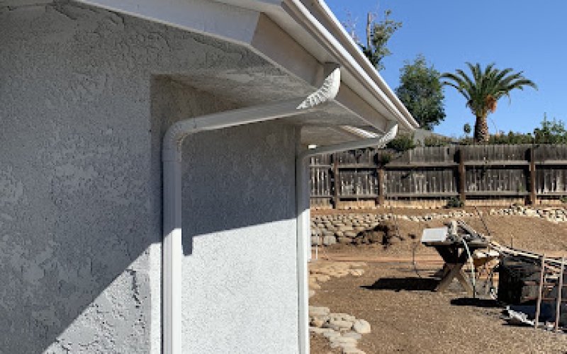 Rainworks Seamless Rain Gutters