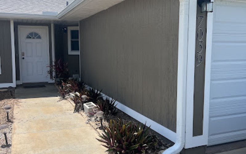 Quality Over Quantity Seamless Gutters, Soffit & Fascia LLC — Gutter service in Cape Coral