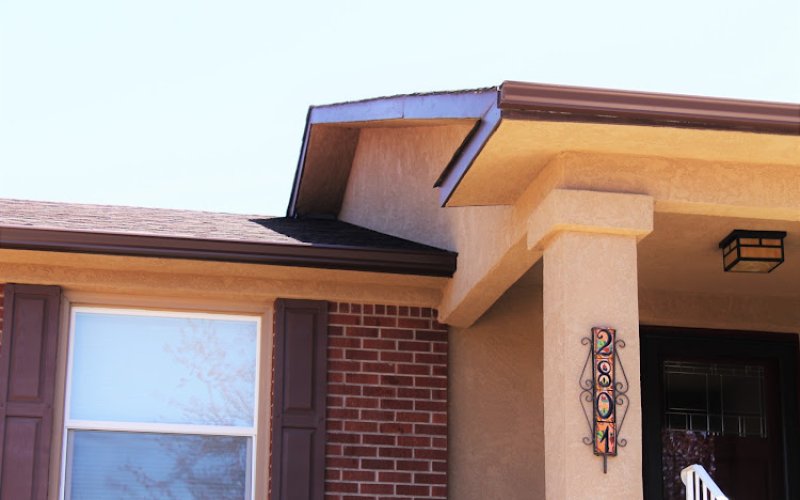 Costa Seamless Gutter Service — Gutter cleaning service in Colorado Springs