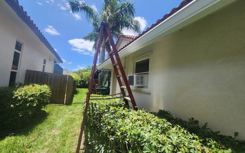 Martinez Gutters — Gutter cleaning service in Coral Springs