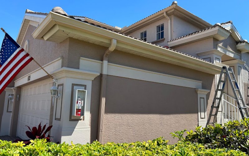 Seamless Gutters LLC — Gutter cleaning service in Coral Springs