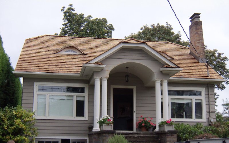 Hillside Roofing & Gutters