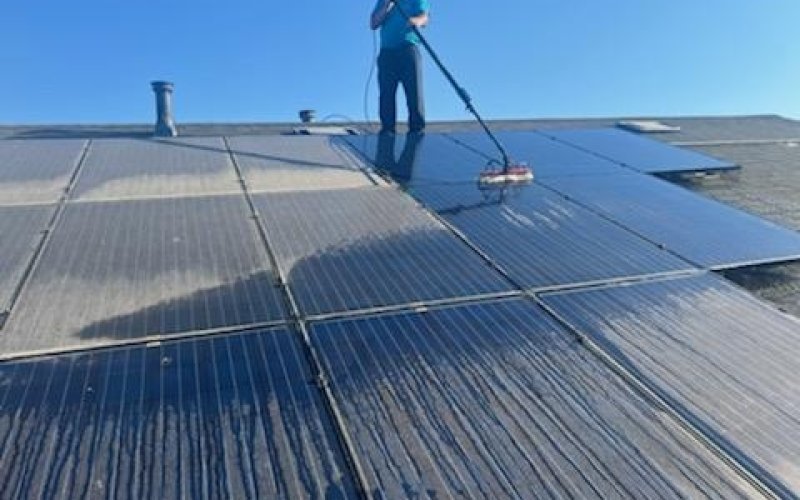 Valley Window & Gutter Cleaning