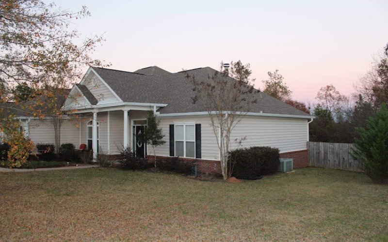 A and M Seamless Gutters