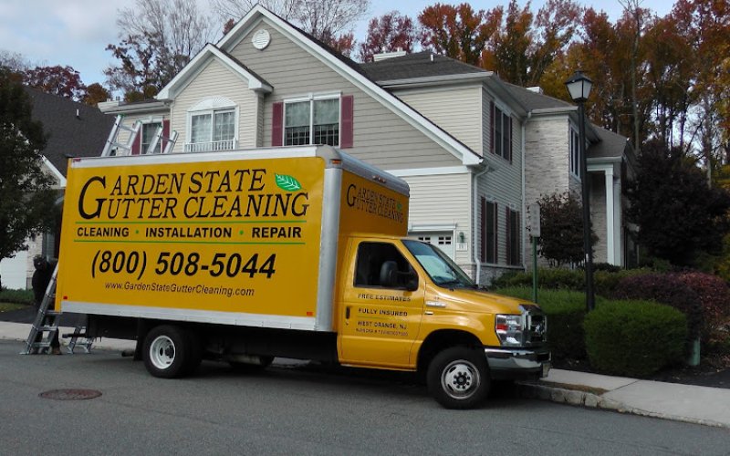 Garden State Gutter Cleaning — Gutter cleaning service in Newark