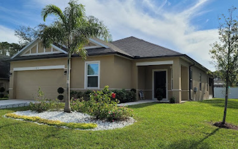 ELITE Seamless Gutters llc — Gutter service in Port St. Lucie