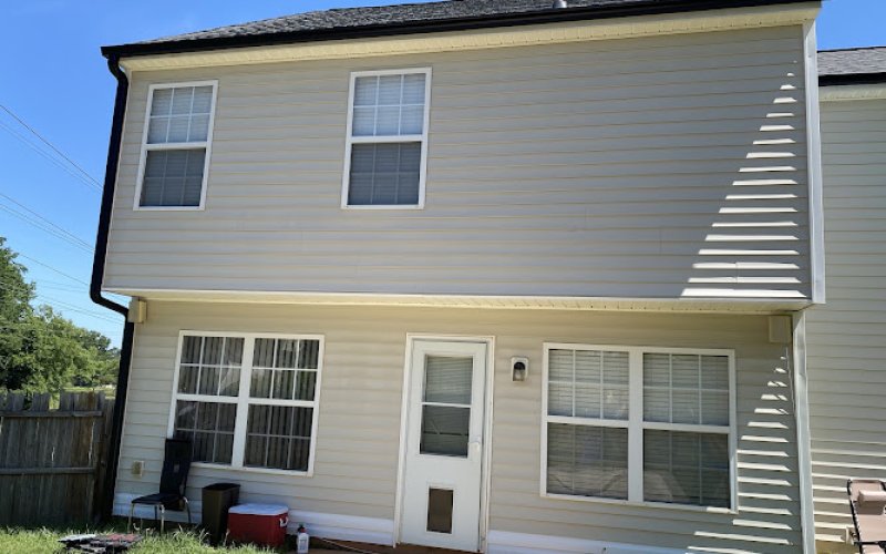 BK Seamless Gutters LLC