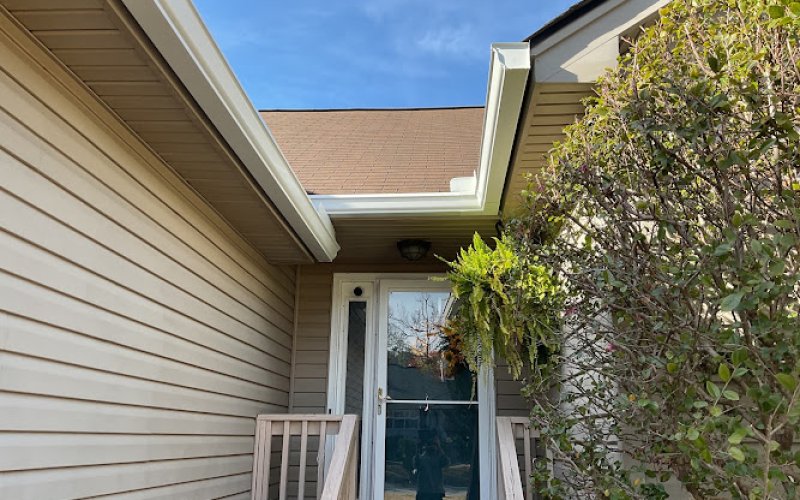 Coastal Seamless Gutters — Gutter cleaning service in Savannah