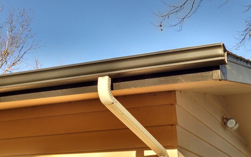 Bartlett & Sons Seamless Guttering